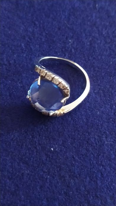 Anél de ouro branco