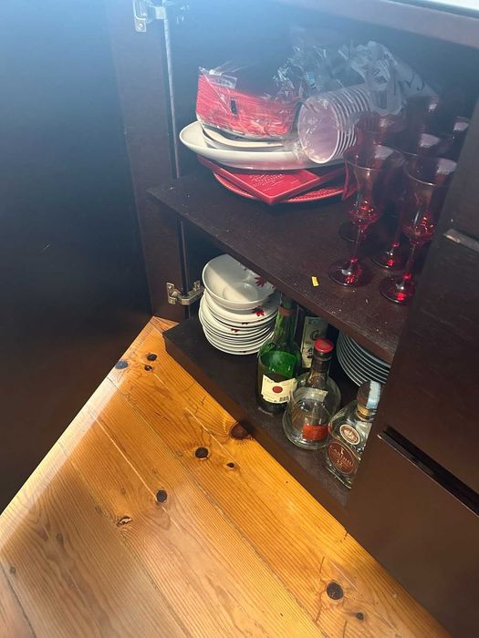 Conjunto Sala de Jantar Completo – Mesa Extensível + 6 Cadeiras + Aparador Wengué