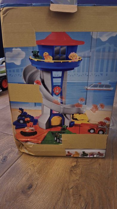 Baza Psi Patrol z pojazdami i pieskami