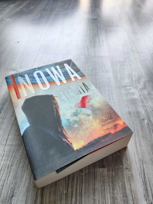 Julianna Baggott - Nowa Ziemia