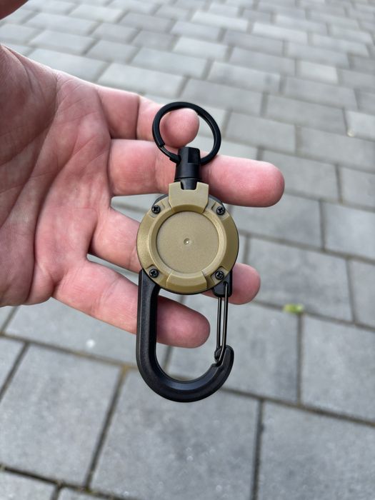 Карабін ретрактор з витяжним тросом тактичний колір койот, олива, чорн