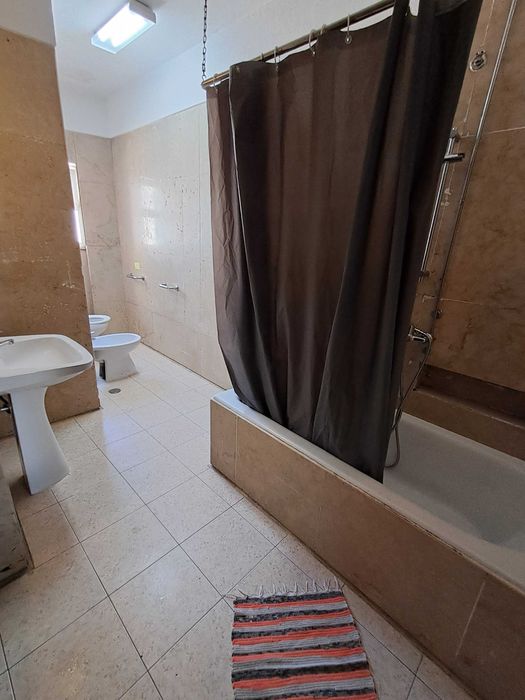 Quarto de CASAL. CentroLISBOA. Entrada imediata.