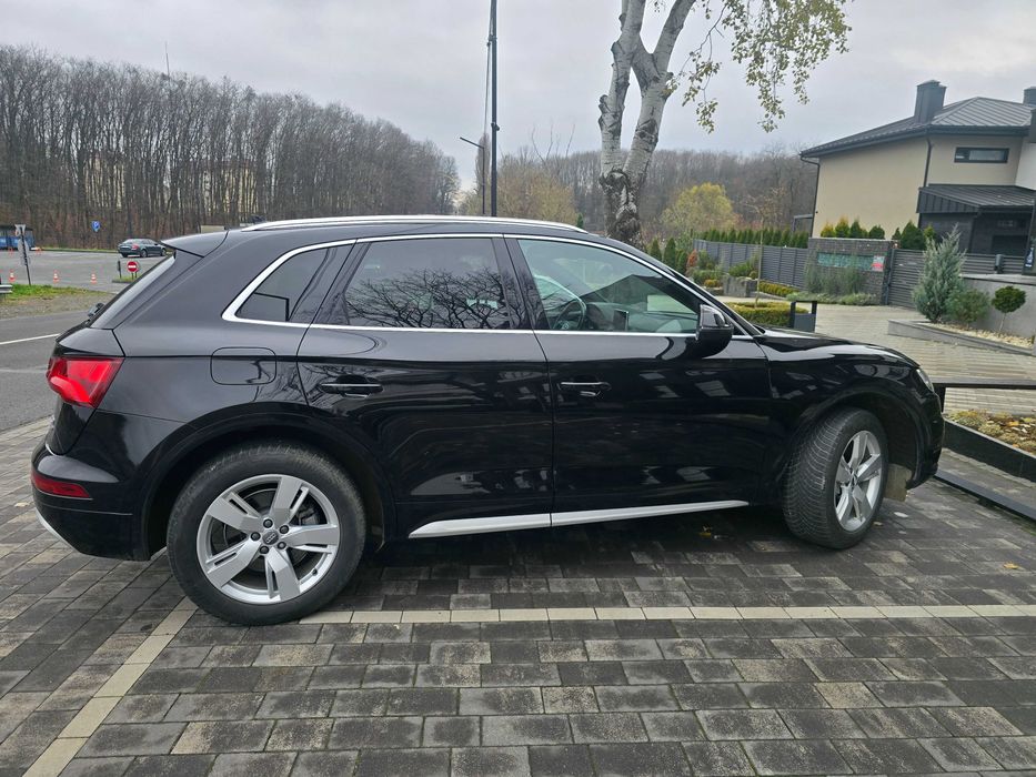 продам автомобіль Audi Q5 2018