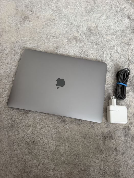 MacBook Air M1 16/256gb neverlock нова акб