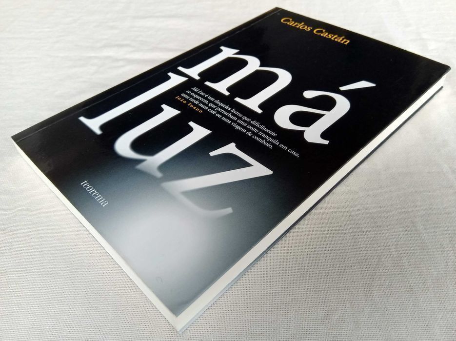Livro Má Luz de Carlos Castán [Portes Grátis]