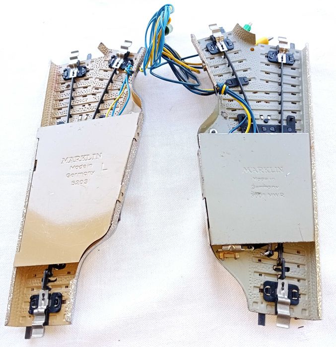 MARKLIN 5202 e 5203, Par de desvios (Reservado G)eléctricos