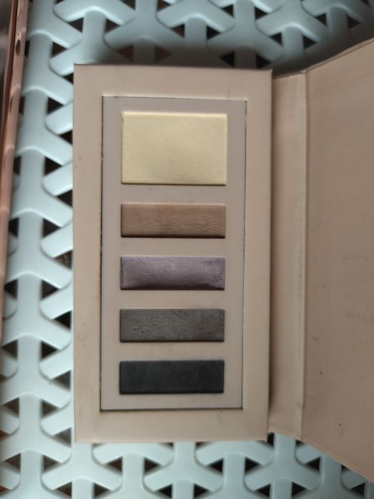 Paleta cieni Revolution SophX + gratis Gigi Hadid