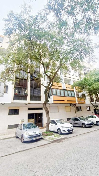 T2+1 Vista Mar Costa da Caparica | 700m Praia | Habitação/Investimento