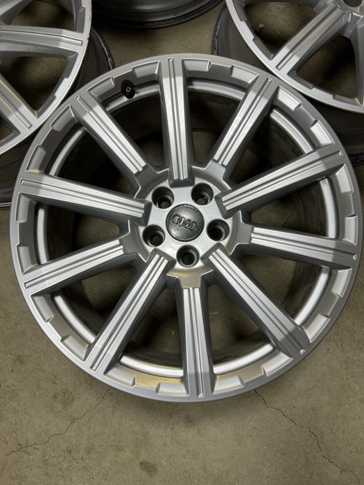 AUDI Q7 R20 5*112