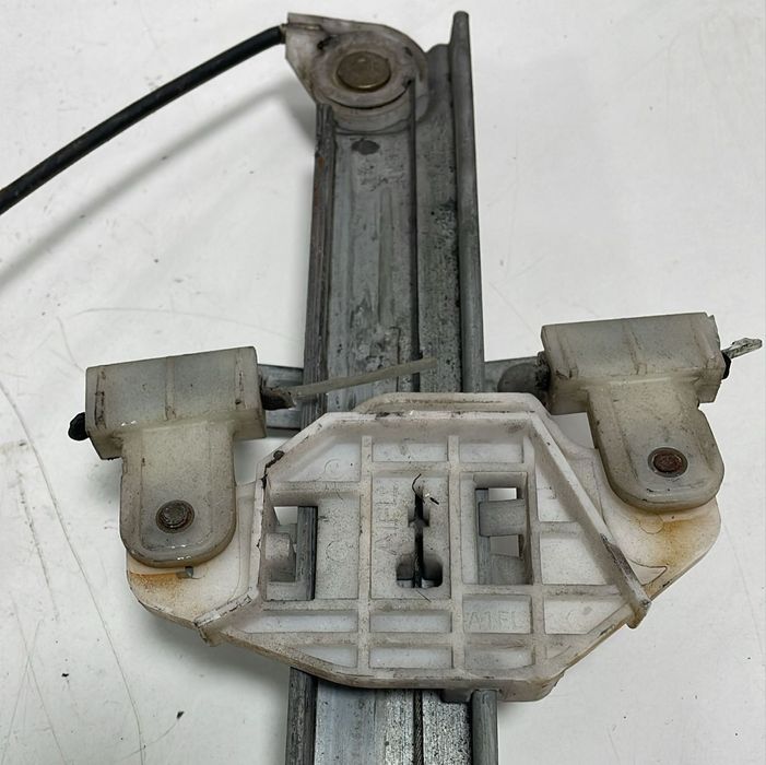 ELEVADOR FRENTE ESQUERDO HYUNDAI H1 (A1) [97-08]