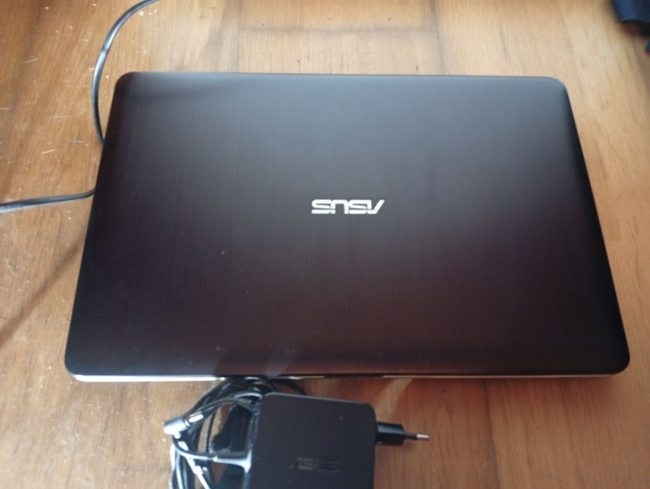 Portátil Asus i5 8 GB Windows 10