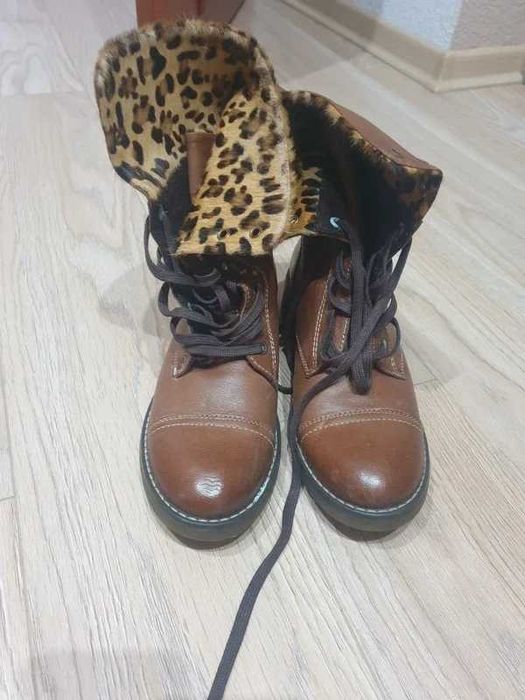 Botki jasny brąz 37 panterka kozaczki Lasocki