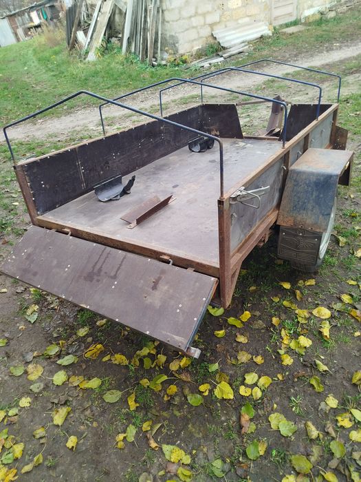 Причеп, під мотопричеп