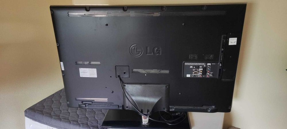 LG 42" Cinema 3D (Ref: 42LW4500) + Óculos Incluídos!