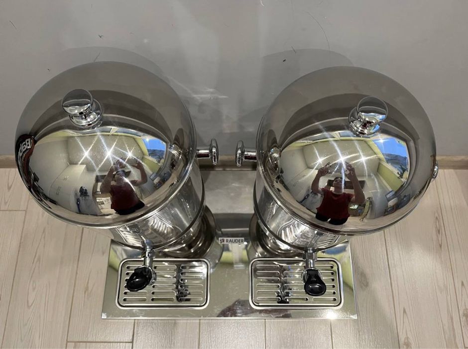 Диспенсер для напоїв