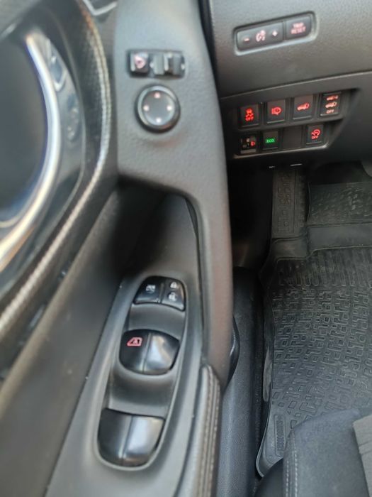 Nissan X-Trail 2017 VIN JN1TCAT32U0060406 фото оголошення 16 з 19