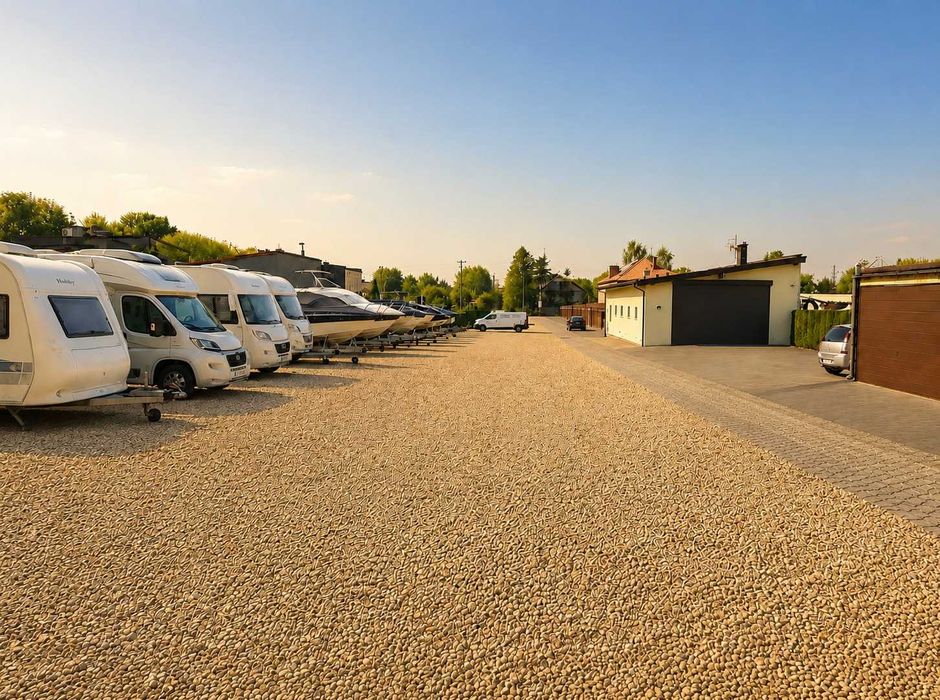 Parking - bezpieczne przechowywanie aut, kamperów, łodzi i maszyn