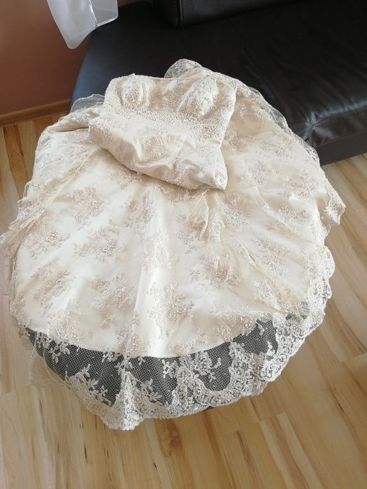 Suknia ślubna San Patrick z hiszpańskiej koronki