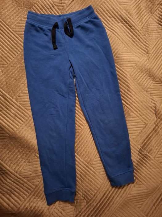 Spodnie dresowe 110/116