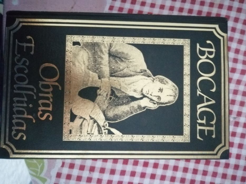 Dois livros do Bocage e Camões