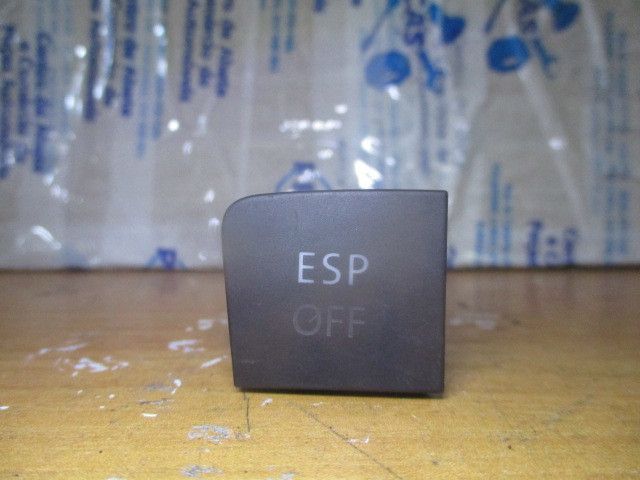 Comando / botão / interruptor multifunções VOLKSWAGEN Passat (3B3)457725077273989120