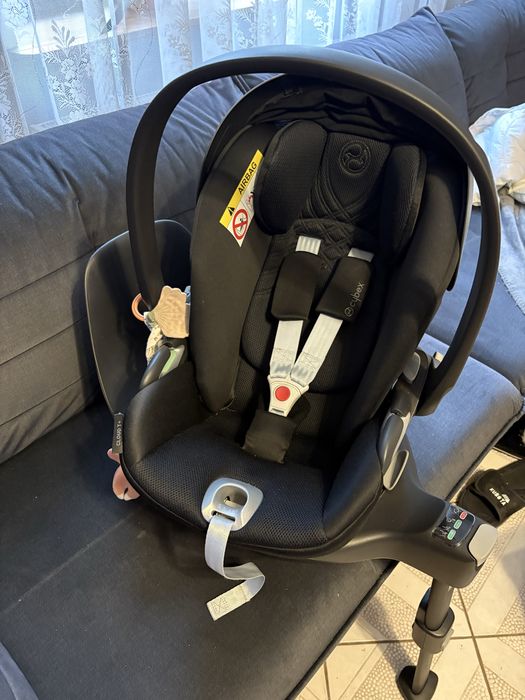 Cybex Cloud T PLUS z bazą i dodatkami