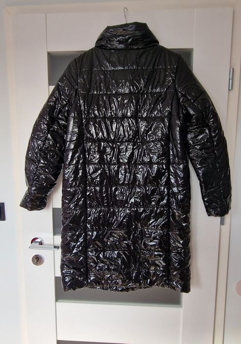 Czarny płaszczyk Monnari 40