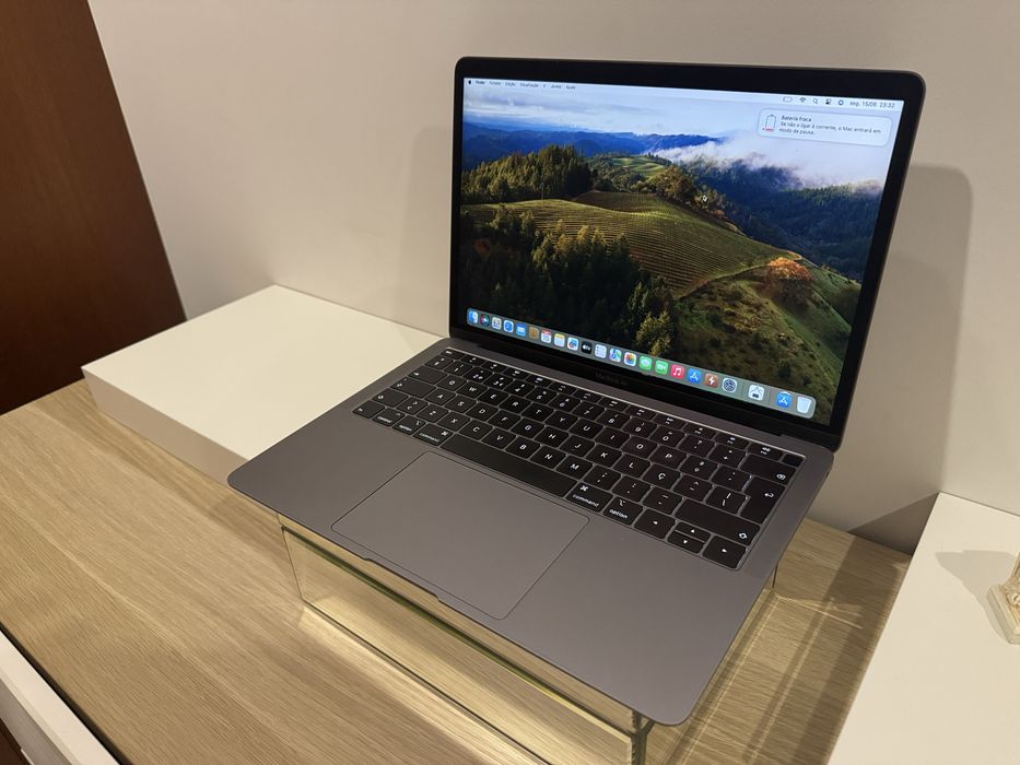 MacBook Air (retina, 13-inch,2019)