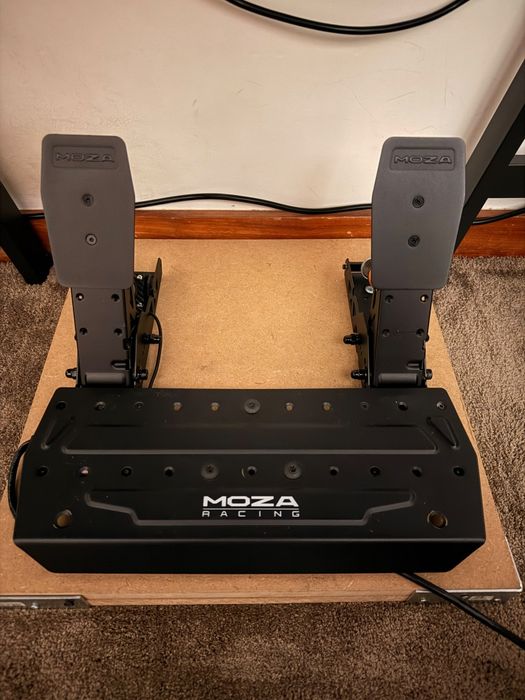 Moza R5 Bundle + Alien Loadcell brake mod + BMW carbon stickers