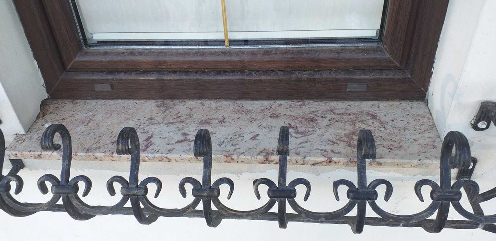 Parapety  zewnętrzne