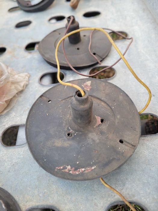 kierunkowskazy przód syrena 104 , 105 ramka metalowa