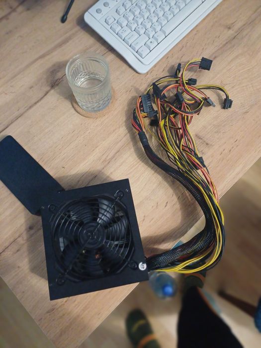 Продаю блок живлення на 460w,від Cooler Master