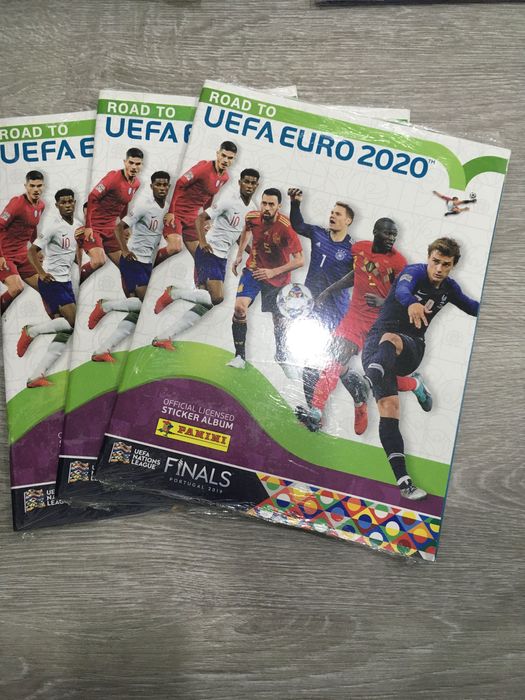 Panini/Topps starter packs + cadernetas vazias futebol/banda desenhada