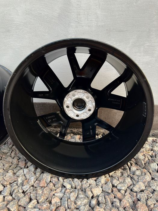 Диски Volkswagen Touareg R20 Braga 5/112/20