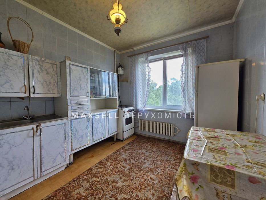 Продам 2-кімнатну квартиру біля оз. Чеха. 5 поверх