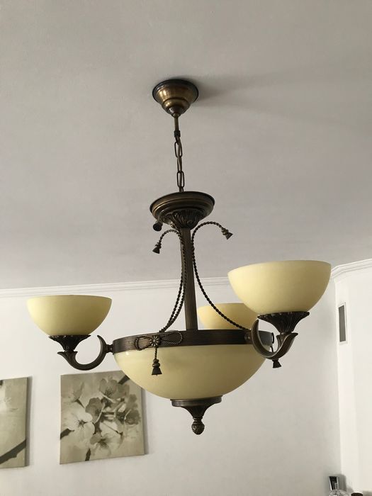 Candeeiros de teto com lâmpadas económicas