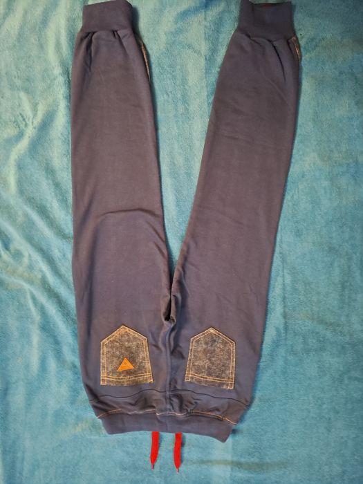 Spodnie dresowe jeans 134 /jak nowe/