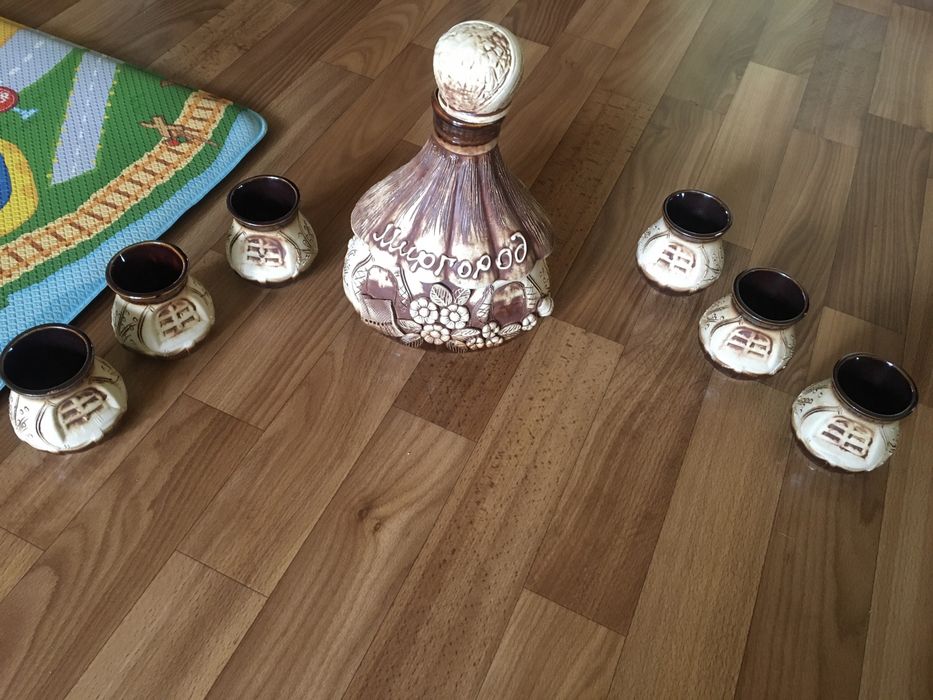 Кувшин графин с рюмками глиняный