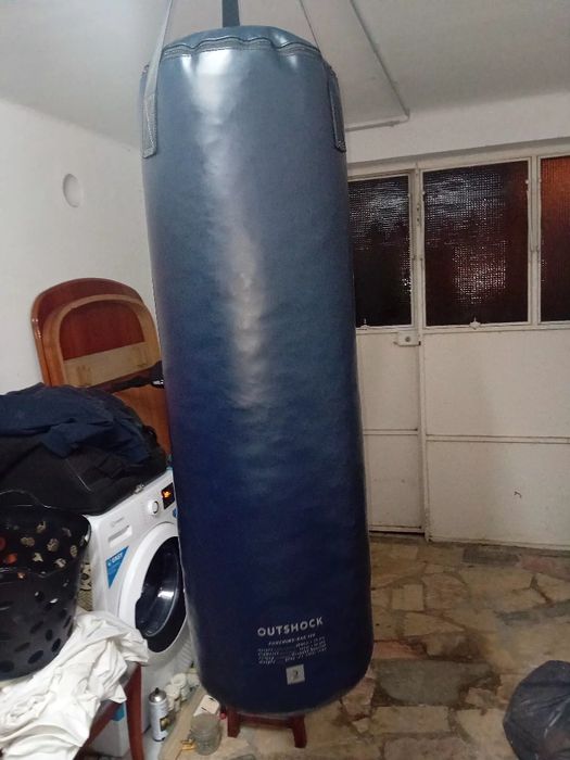 Saco de boxe 20kg Outschok + suporte opcional