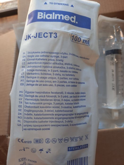 Strzykawki jednorazowe 100 ml , sterylne, 70 szt