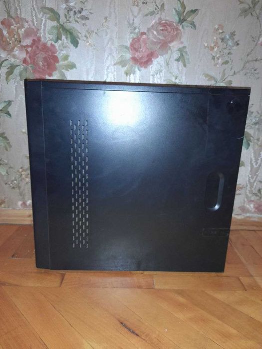 Продам комп'ютер AMD Phenom II X4 925, монітор та регулятор напруги