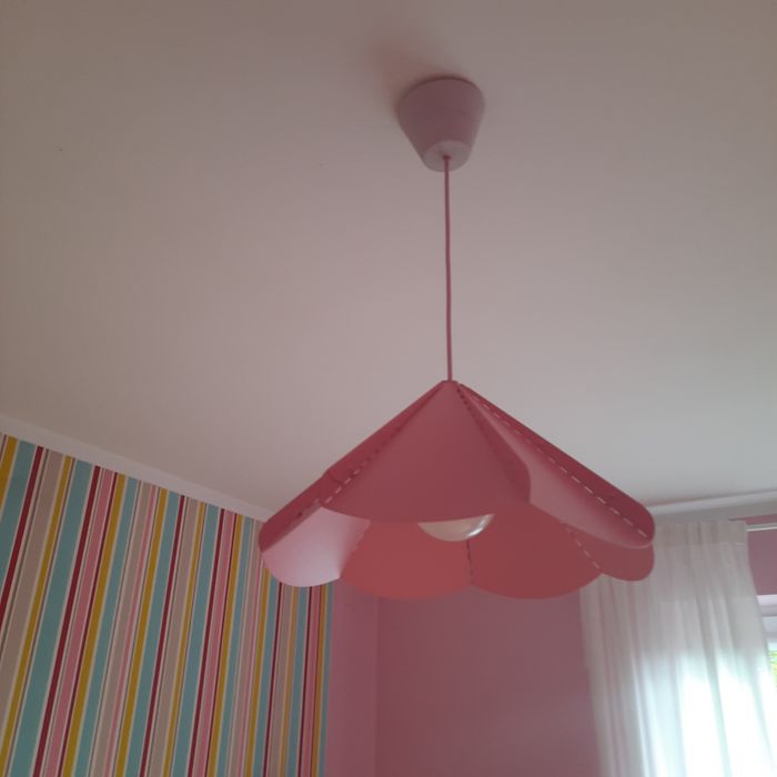 Lampa do pokoju dziecka Ikea