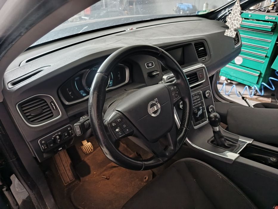 Volvo V60 konsola deska rozdzielcza
