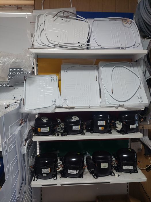 Ремонт холодильників, холодильних вітрин, холодильних камер.