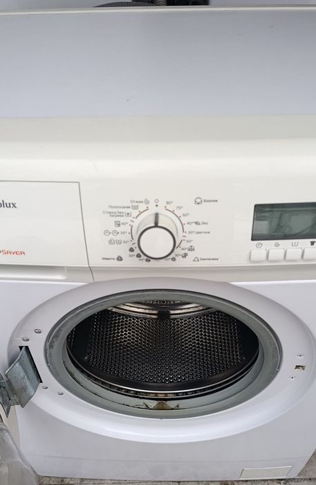 Пральна машина Electrolux EWS-105410A з баком для води