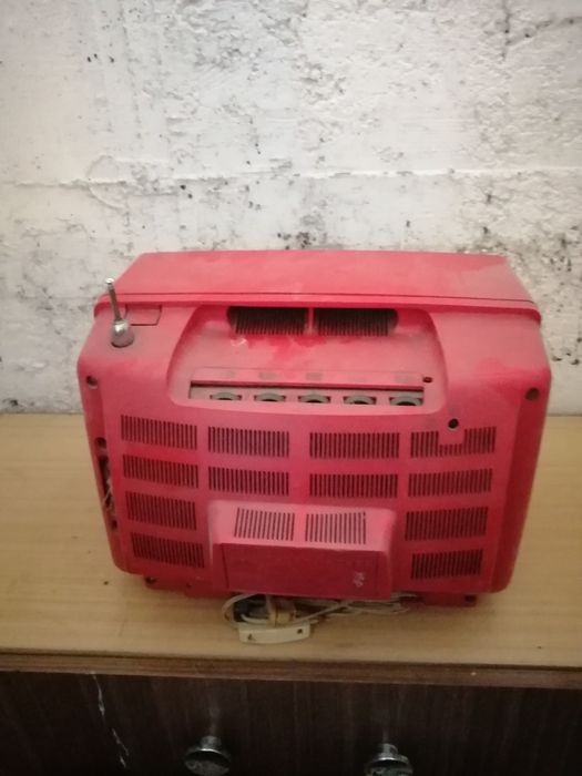 Telewizor JUNOST 402 B