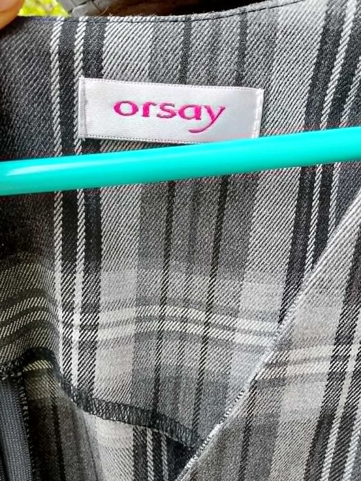 Szara sukienka biurowa Midi w kratkę - Orsay