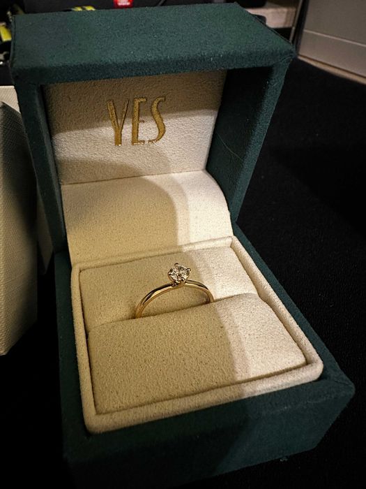 Pierścionek złoty z diamentem YES 0,25 ct - Valentine