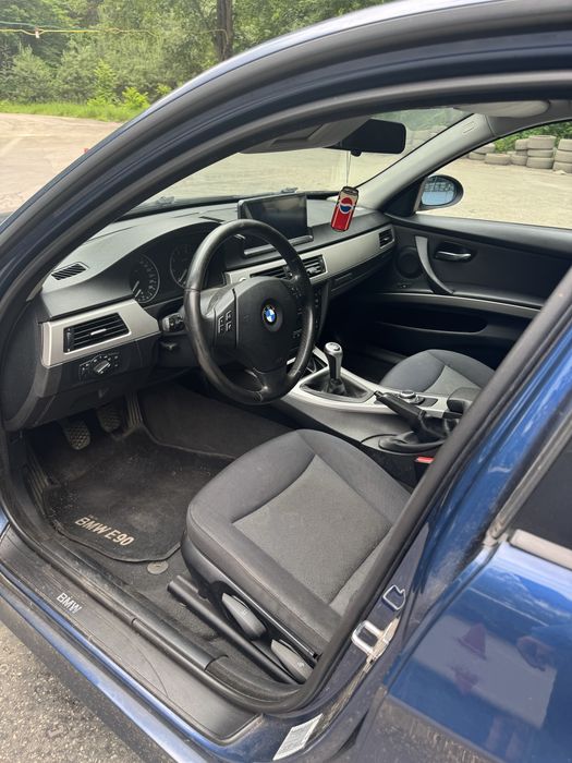 Bmw e90 m54b25 , carplay , manual 6b , rwd