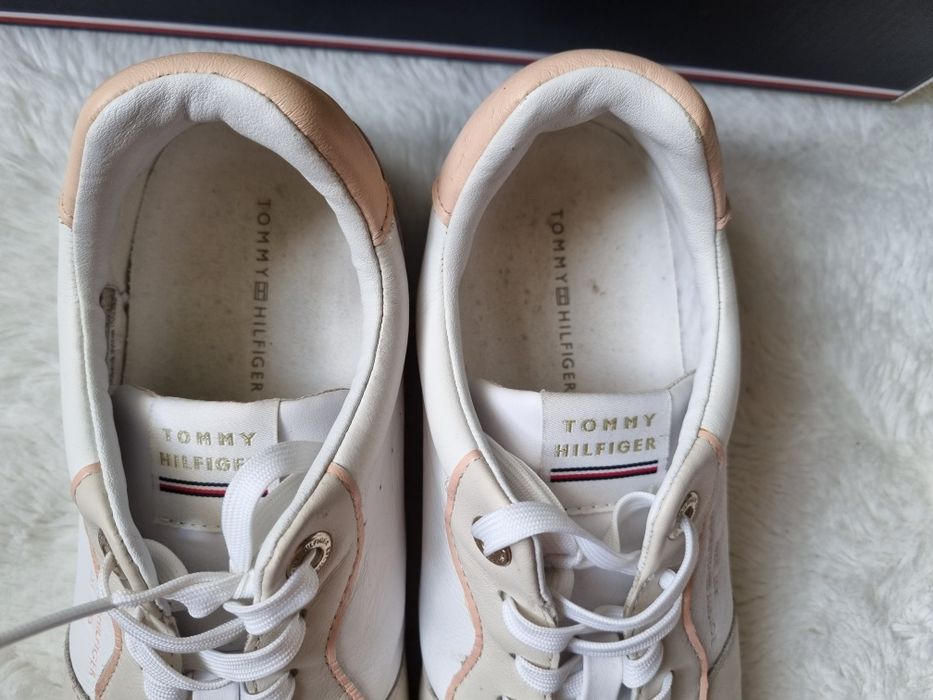 Tommy Hilfiger- sneakersy skórzane. Rozmiar  41